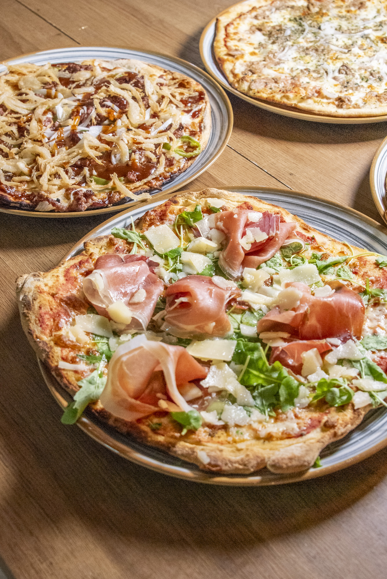 Pizzas artesanas recién hechas